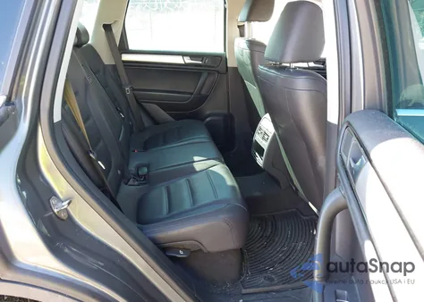 2014 Volkswagen Touareg 3.6L Sport z USA, uszkodzony, nr VIN WVGEF9BP3ED012285